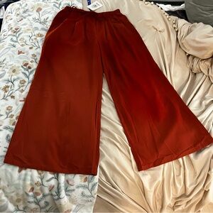 New with tags cider size large women’s burnt orange wide leg stretch waist pants